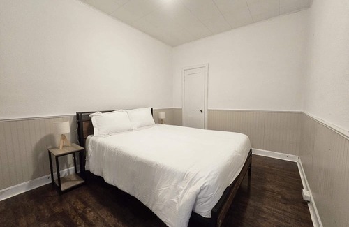 Moose Jaw Apartamento | Best Airbnb in MJ Sleeps 2 Parking Coffee