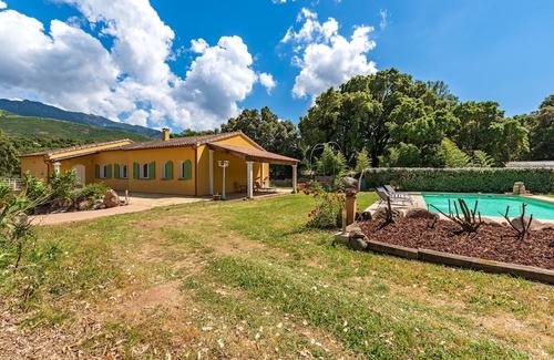 Tavaco Casa | Paravano - maison climatisée avec piscine