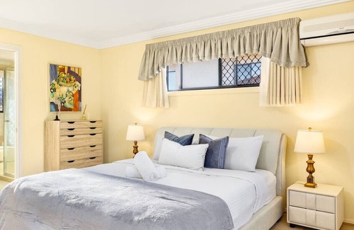Stretton Casa | 5 BR family house close to Highway and mall