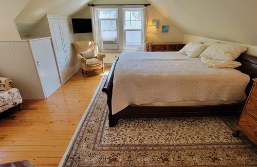Top of the Hill Casa | ~ Exquisite Designer Home in Tranquil Tree-lined Neighborhood ~