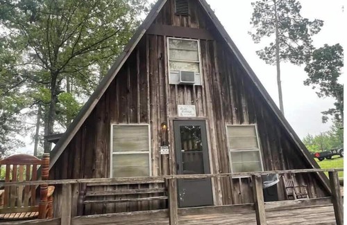 Negreet Cabina | Coach's A-Frame Cabin