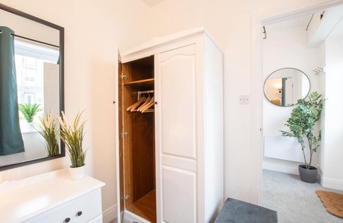 Bellingham Cabaña | Northern Hideaways, Castle View