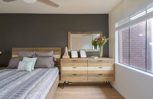 Valley Village Apartamento | Clean and Airy Apartment in Valley Village