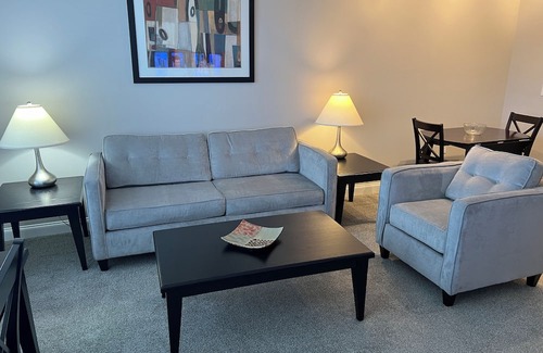 Blue Ash Apartamento | Blue Ash 2 bedroom 2 bath with 1200 Square Feet of living space!