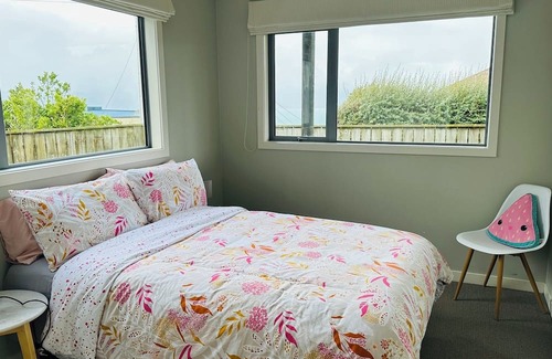 Wellington Apartamento | Sunny house with garden views