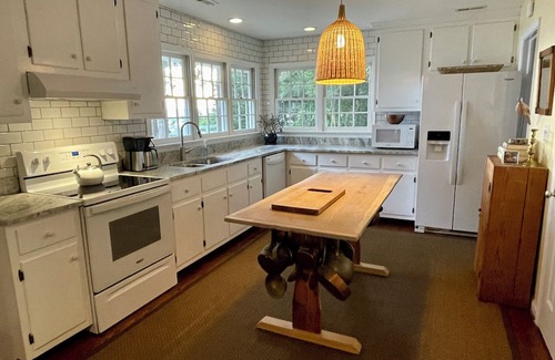 White Stone Casa | Best View on the Northern Neck, Tons of Privacy and a Sandy Beach!