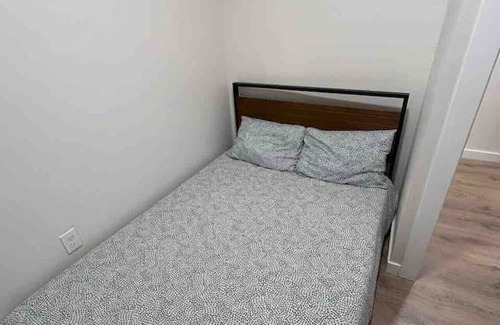 De Lorimier Apartamento | Updated 2 Bedroom Apartment in Plateau