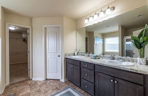 Dacula Casa | Luxurious 4-Bedroom Retreat with 5-Star Amenities