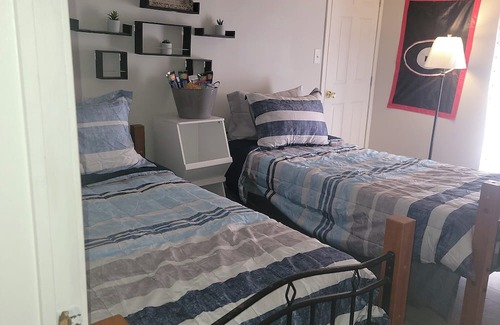 Eatonton Casa | Quiet home off Lake Sinclair. Kid-friendly!
