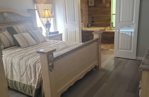 Eatonton Casa | Quiet home off Lake Sinclair. Kid-friendly!