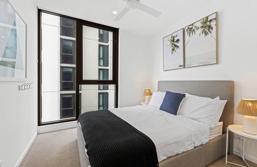 Newstead Apartamento | Cityscape 2-Bed with Pool, Gym & Secure Parking