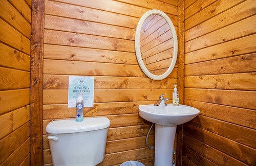 Cassville Alquiler De RV | Glamping Nature Getaway near the Ozarks