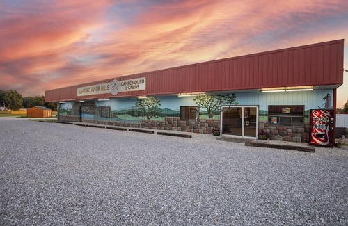 Cassville Alquiler De RV | Glamping Nature Getaway near the Ozarks