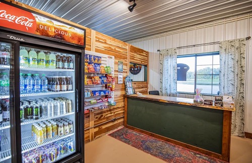 Cassville Alquiler De RV | Luxury Glamping near Roaring River State Park