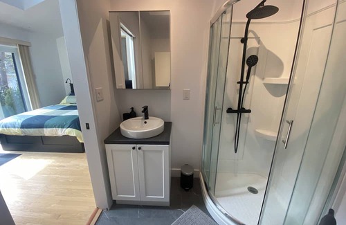 Longueuil Apartamento | Vrbo Property