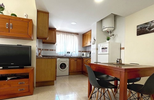 Plaza De La Costera Apartamento | ¡A 2minutos de la Playa, muy Luminoso, Bien Equipado y con Aire Acoindicionado!