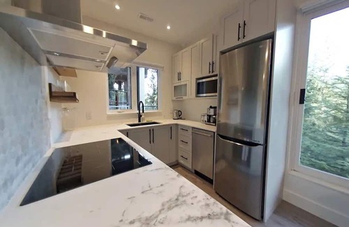 Whistler Cay Heights Condominio | Calm and Serenity in Whistler 2 Bedroom in Whistler