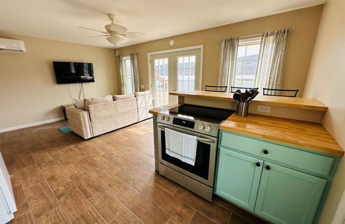 Hammondsport Casa | The Dockaholic on Keuka Lake