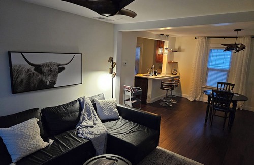 Newburgh Casa | Rivertown Haven walk to historic downtown Newburgh and the OHIO river