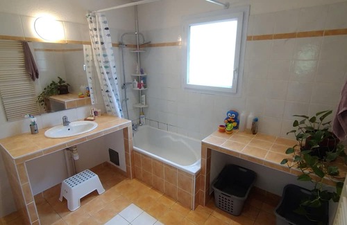 Eurre Casa | Maison Avec 3 Chambres Dans le Village D'eurre Dans la Drôme
