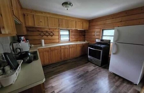 Kenny Lake Casa | Spruce House: 8 Bedroom Log Home