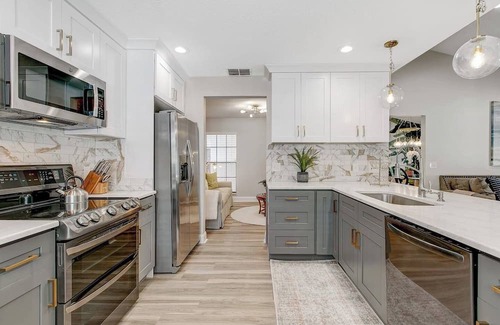 Bloomingdale Casa | Sleeps 10 with pool & game room
