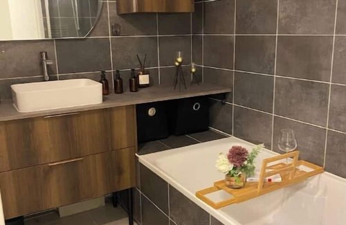 Chatillon Apartamento | Appartement Entier Avec Jardin Proche Paris , Métro et Commerces Résidence Calme
