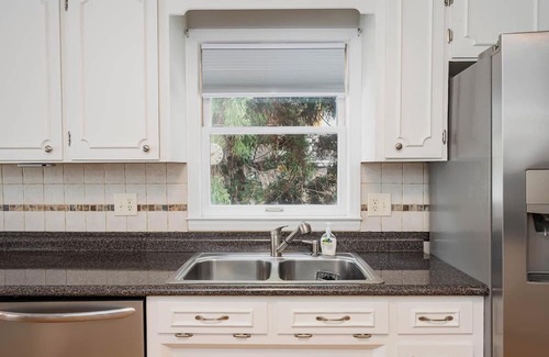 Inman Casa | Enjoy our Lake Bowen Camp
