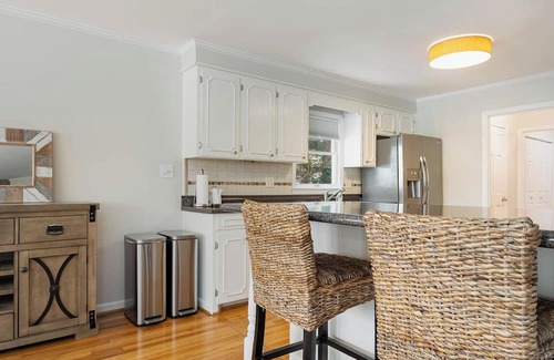 Inman Casa | Enjoy our Lake Bowen Camp
