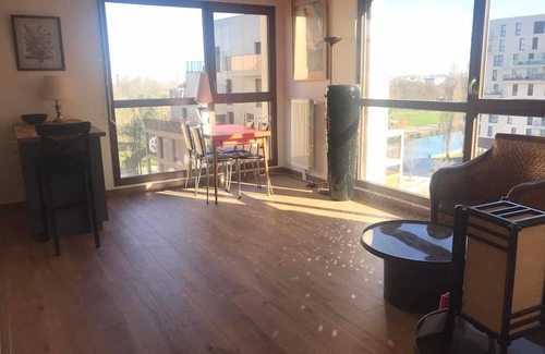 Noisy-le-Sec Apartamento | Vrbo Property