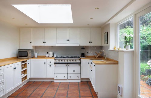 Southfield Casa | LARGE 2 BED LUXURY CHISWICK HOUSE LONDON. BEAUTIFUL GARDEN. GREAT PLACE TO STAY