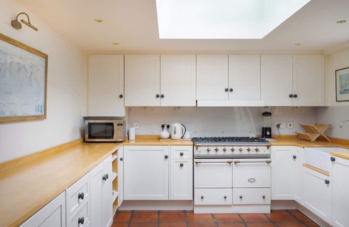 Southfield Casa | LARGE 2 BED LUXURY CHISWICK HOUSE LONDON. BEAUTIFUL GARDEN. GREAT PLACE TO STAY