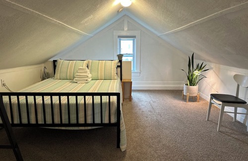 North Kingstown Cabaña | Charming Cottage near Wickford Village and Popular RI Beaches!
