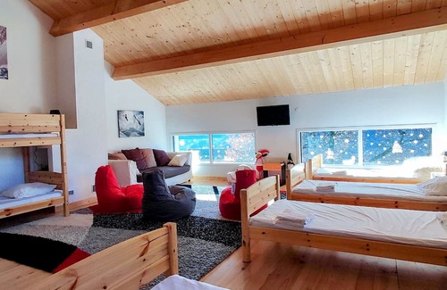 Ignaux Villa | Gîte Family House Ignaux 14 Personnes, 3 Stations de ski à Proximité