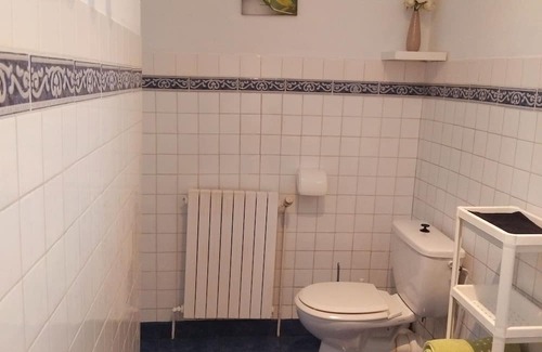 Huelgoat Apartamento | Le Nid du Centre, apartment in the heart of Huelgoat, all within walking distance