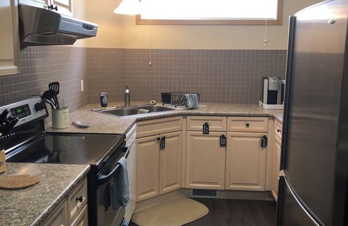 Jasper Apartamento | Private suite steps from downtown and miles away from your worries!