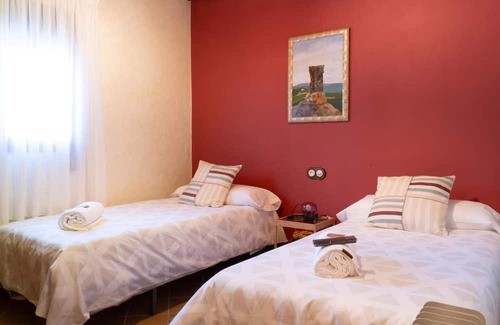 Cuevas del Becerro Apartamento | Apartment 'El Pinsapo Casa Rural' with Mountain View, Private Terrace and Air Conditioning