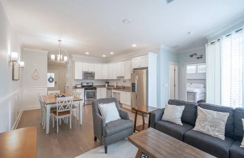 Townsend's Inlet Condominio | Townsend Inlet condo with ocean and bay view! Handicap accessible!
