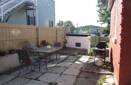 Hamburg Apartamento | "Heart of Hamburg" is a 1 Bedroom Traveler's Haven in downtown Hamburg, PA!