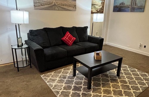 Happy Valley Apartamento | Cozy 2 bedroom 1 bathroom apartment with a Beautiful view.
