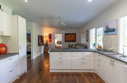 Oak Beach Casa | Holiday with Donkeys at the charming Oak Beach Donkey Inn
