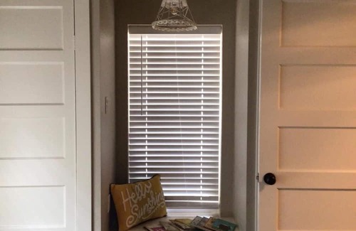 Pittsburg Otro | Peaceful, quiet, private and make you feel good "farmhouse".