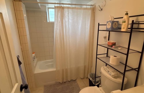 Washington Terrace Apartamento | Quiet & clean 2 bed 1 bath basement apartment with dining area & some appliances
