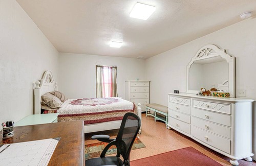 Archer Casa | Quaint Archer Farmhouse: Peaceful & Quiet Setting!