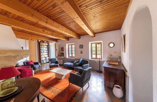 Sauveterre Casa | Charming Provençal Villa with Swimming Pool in the Heart of Sauveterre