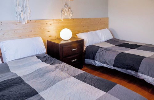 Niagara Falls Cabaña | Riverview Cottage in Niagara Falls with Private Dock,10 minutes to attractions