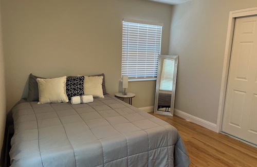Stockton Casa | Lovely Charming Home 4 bdrm