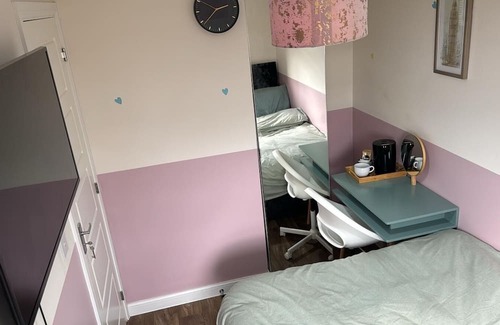Wolverhampton Casa | Inviting 1-Bed House in Wolverhampton