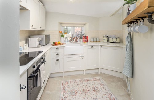 Warkworth Cabaña | The Old Coach House - an apartment that sleeps 3 guests in 2 bedrooms