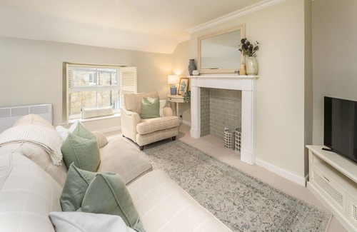 Warkworth Cabaña | The Old Coach House - an apartment that sleeps 3 guests in 2 bedrooms